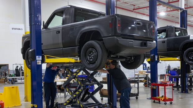 Bezos-backed, Michigan EV startup bets you’ll pay extra for a stereo in your petite pickup | CBC News