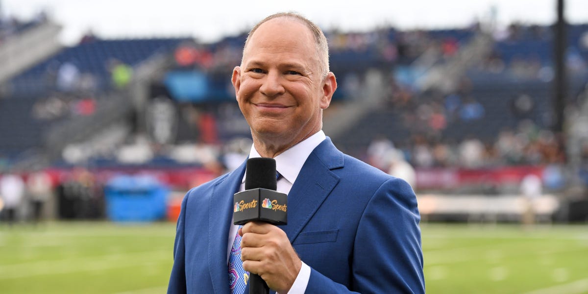 An NBC Sports analyst just raised $7M for his fantasy sports startup. Read the pitch deck that helped him do it.