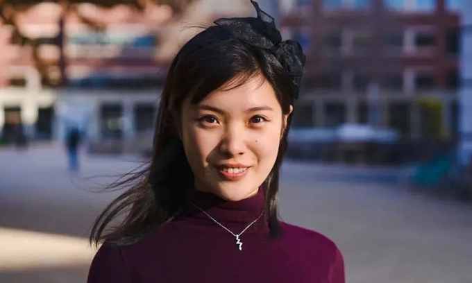 Who is Carina Hong, the 24-year-old Stanford dropout drawing Big Tech talent to her AI math startup? - VnExpress International