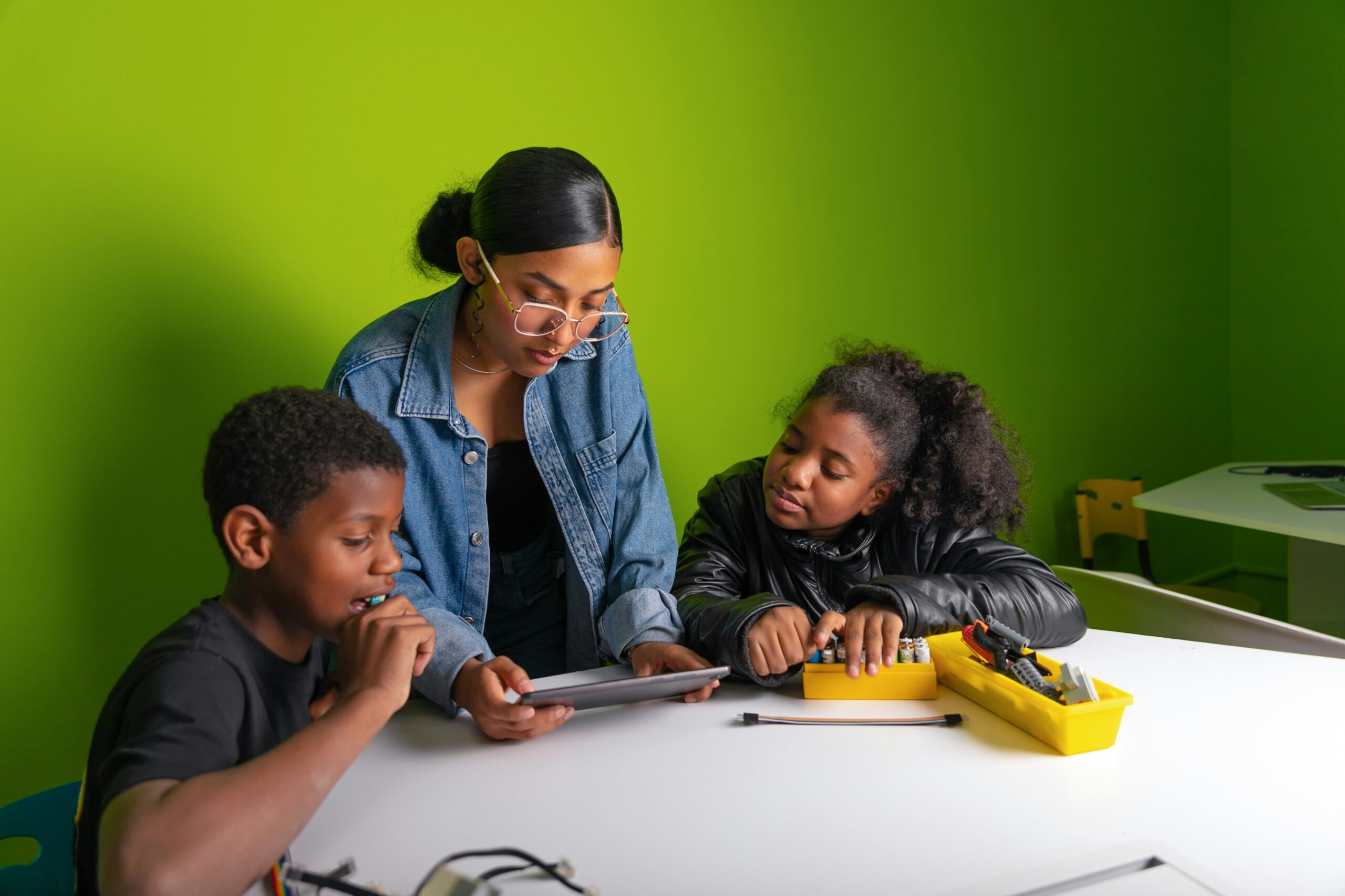 Startup Emmi drives a new educational model in Mexico