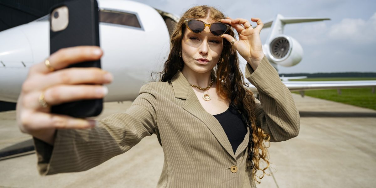 There are more self-made billionaires under 30 than ever before—11 of them have made the ultra-wealthy club in the last 3 months thanks to AI | Fortune