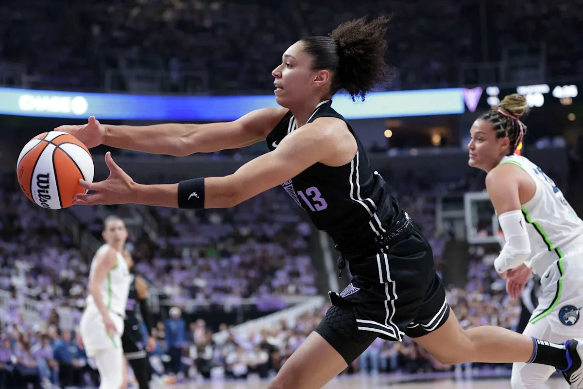 Valkyries' Janelle Salaun to join Project B, controversial startup league - Yahoo Sports