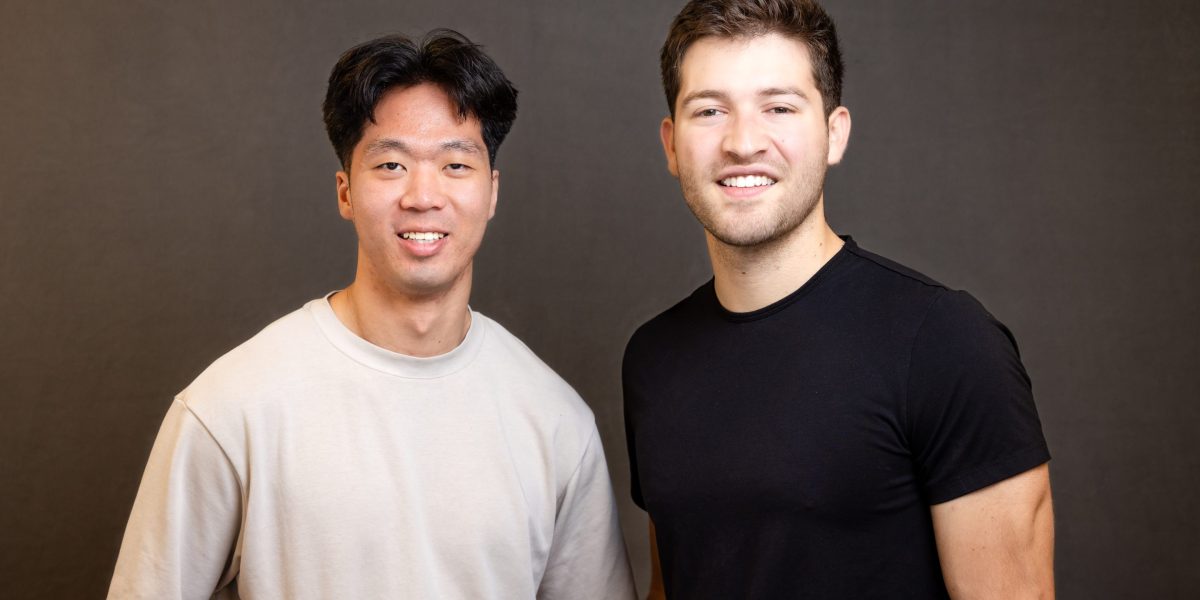 Exclusive: Two Gen Z college dropouts just raised $41 million for their ‘vertical banking’ startup Slash   | Fortune