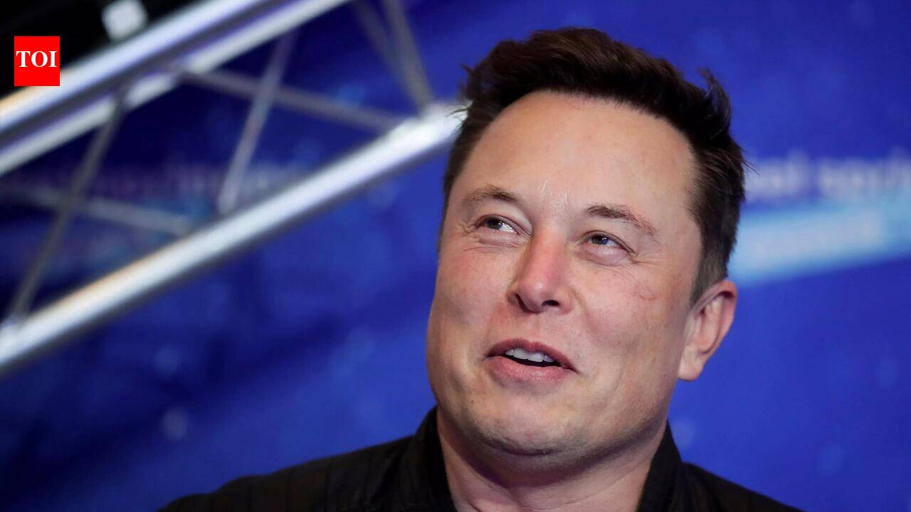 Elon Musk’s AI startup xAI is hiring bankers and private credit lenders to make Grok chatbot ... - The Times of India