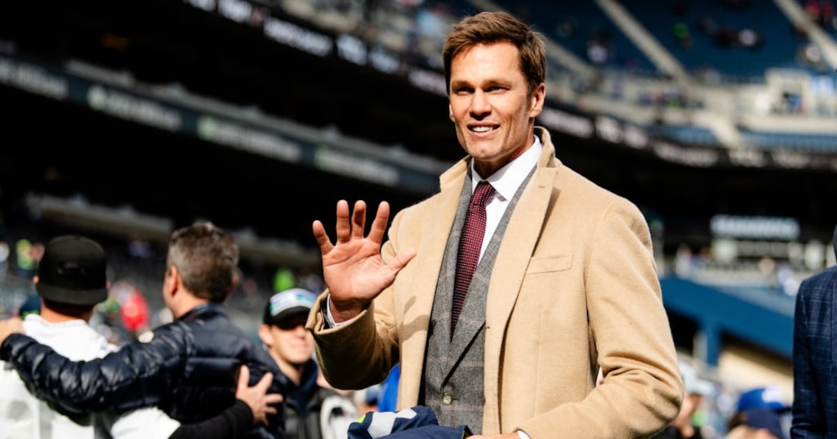 Brady inks deal with massage device maker Aescape