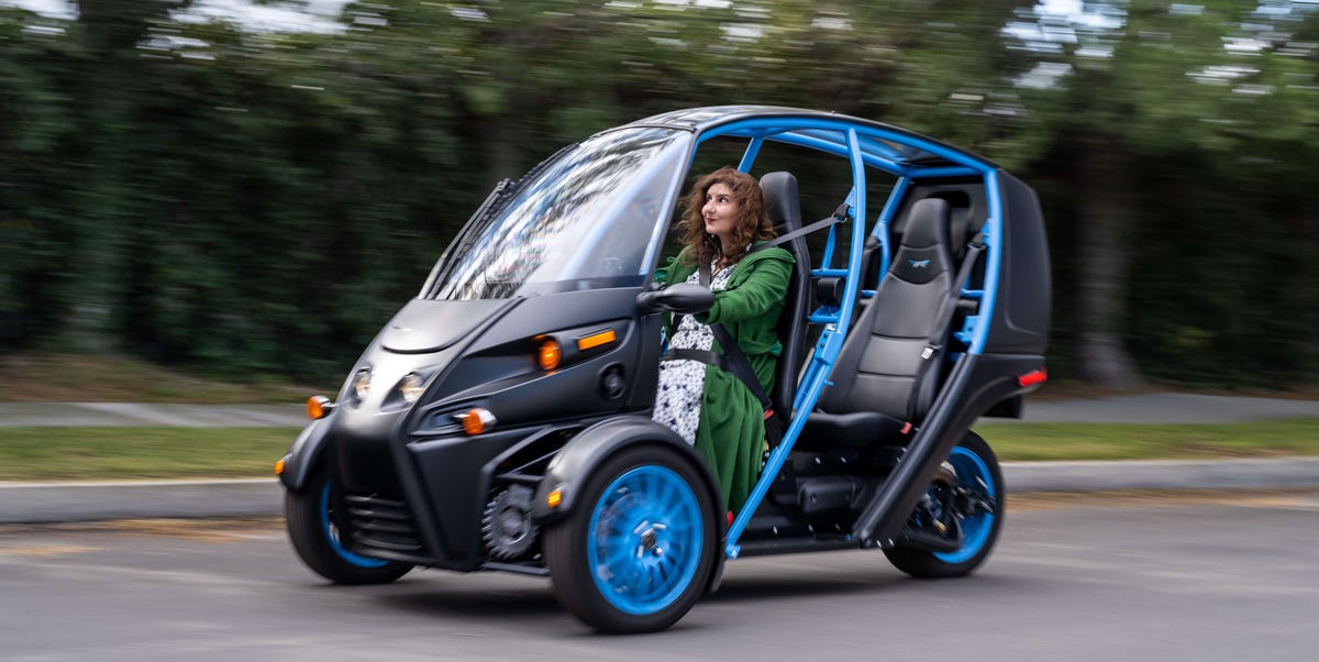 EV Startup Arcimoto Wants Us All Driving Three-Wheelers