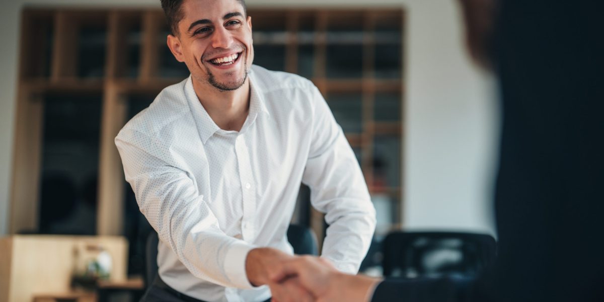 Forget free lunch and nap pods: AI startups are luring workers with soaring salaries—some recent computer science grads are making over $300,000 | Fortune