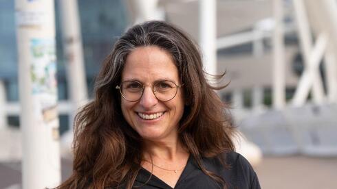 The battle for managerial autonomy: Are your employees managing AI, or is AI managing them? | CTech