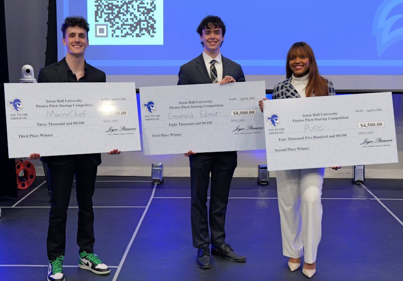 Student entrepreneurs pitch startup ideas at Pirates Pitch competition