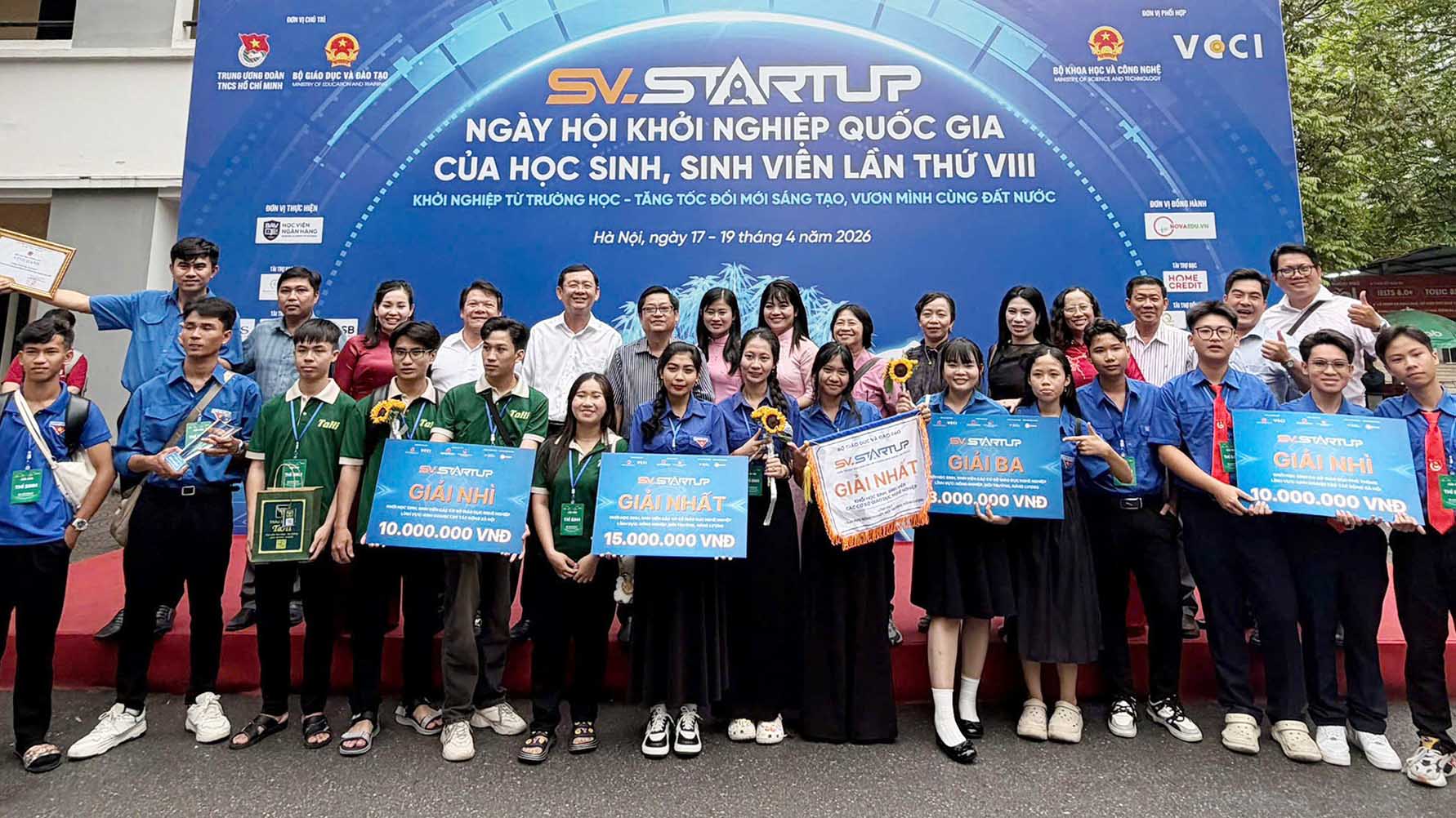 An Giang claims numerous top prizes at the national “Students and Pupils with Startup Ideas” competition