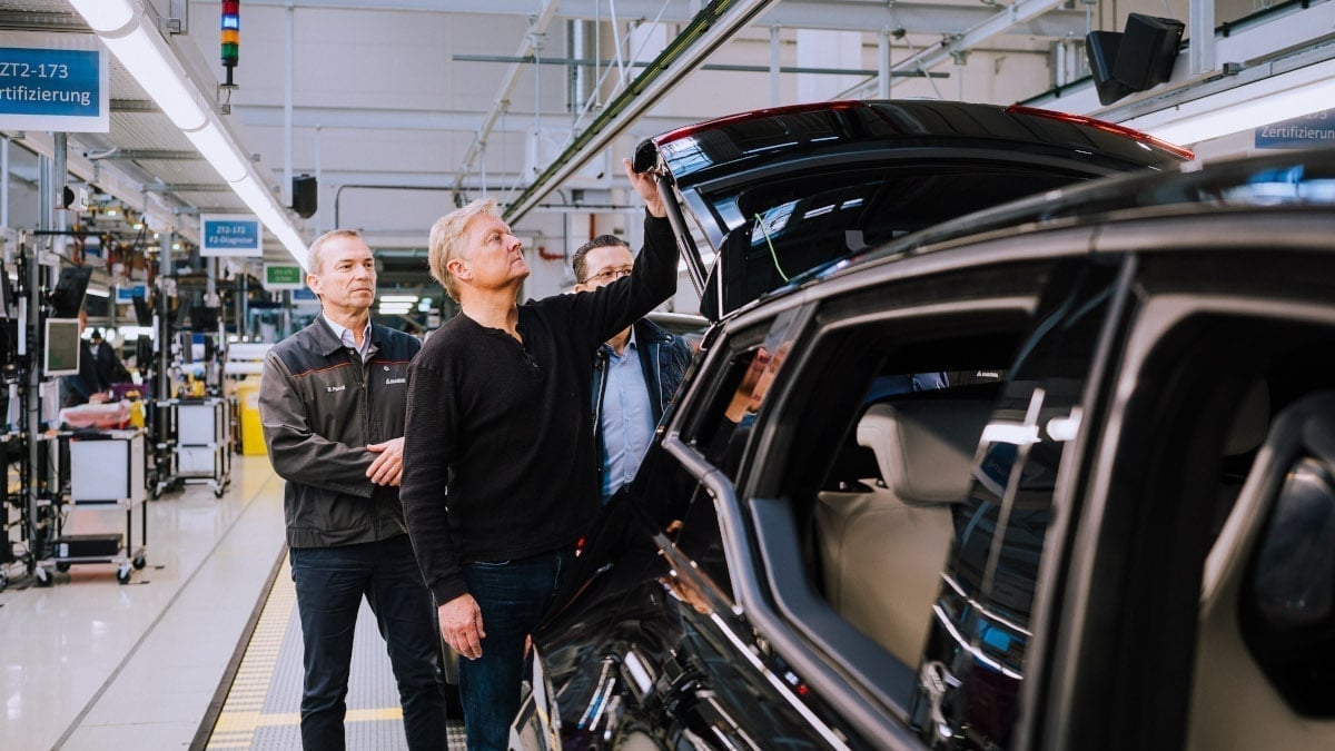 Orphaned Fisker Ocean EVs roam NYC as ride-hailing cars