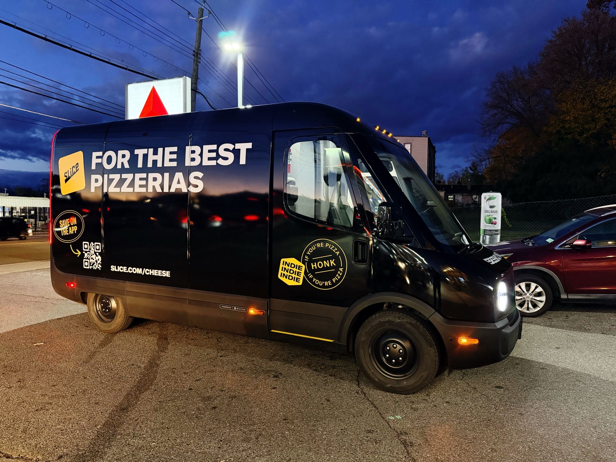 Rivian Adds Pizza Delivery Startup as Commercial Van Customer | EV