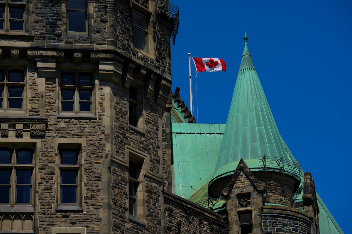 Ottawa to launch new startup investment fund as part of AI strategy, source says