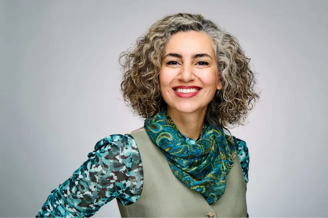 A headshot of Tara Akhavan