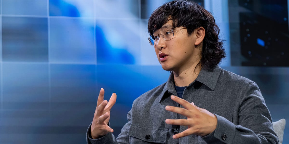 Alexandr Wang: Startups are now in a 'Goliath versus Goliath' fight