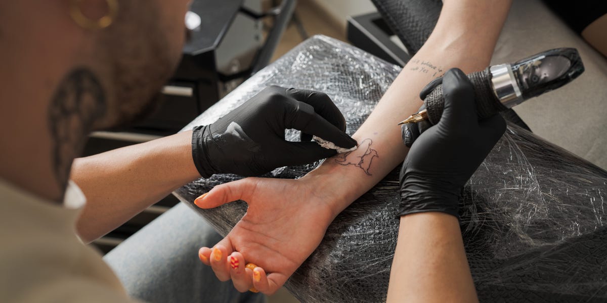An AI startup's tattoo-for-an-interview stunt set off a Silicon Valley backlash. Now the founder is apologizing.