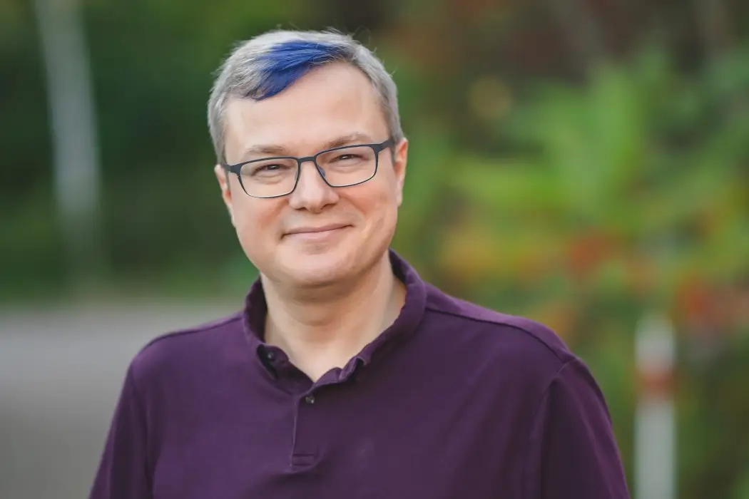 A headshot of Mike Shaver.