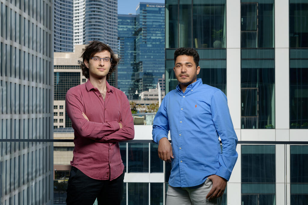 Decart founders. (Photo: Yonatan Blum) מוסף עצמאות 30.4.25 מייסדי Decart מימין משה שלו וד"ר דין לייטרסדורף