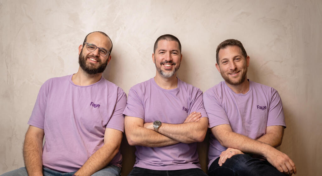 Faye team. (Photo: Lauren Gumport) מימין מוטי בבצ׳וק מייסד שותף ו-VP Operations אלעד שפר מייסד שותף ומנכ״ל ו דניאל גרין מייסד שותף ו-CTO מייסדי Faye