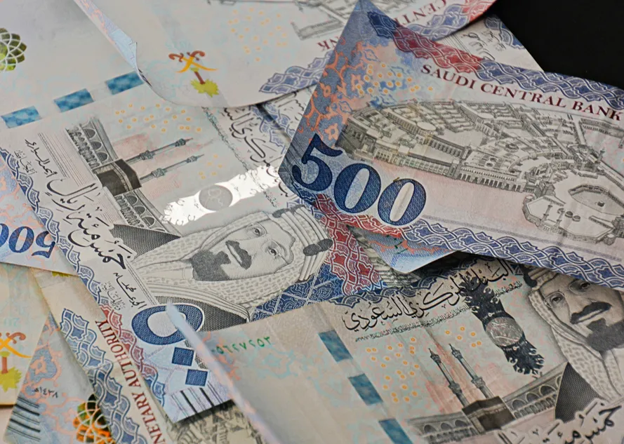 Five hundred Saudi riyal banknotes - Saudi money.
Image used for illustrative purpose.
Image courtesy: Getty Images/ Mohamed Alhamami